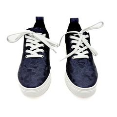 Кроссовки Мира