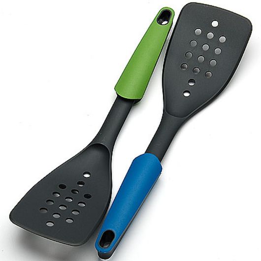 ЛОПАТКА З ПРОРІЗАМИ MAYER&BOCH MB-23332